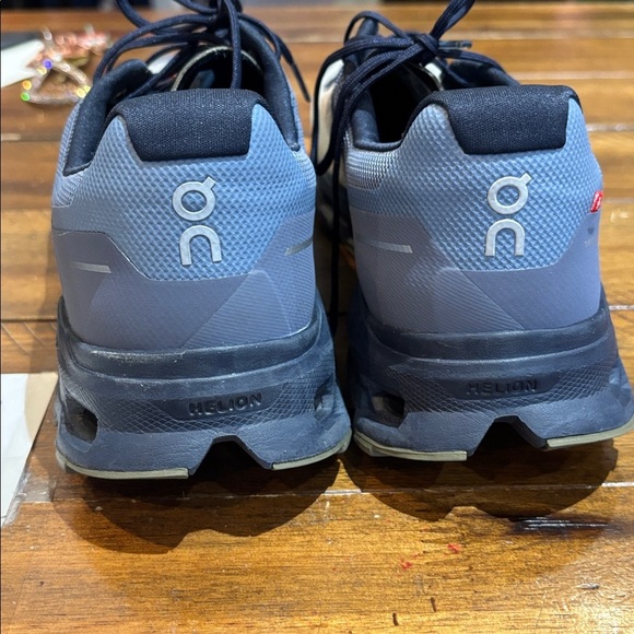 UNAVAILABLE——-Men's Gray and Black On Cloud Athletic Shoes - Picture 6 of 7